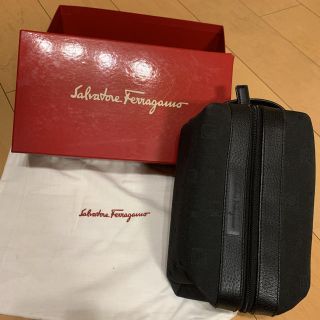 サルヴァトーレフェラガモ(Salvatore Ferragamo)の専用　フェラガモ　セカンド　ポーチ　美品(セカンドバッグ/クラッチバッグ)