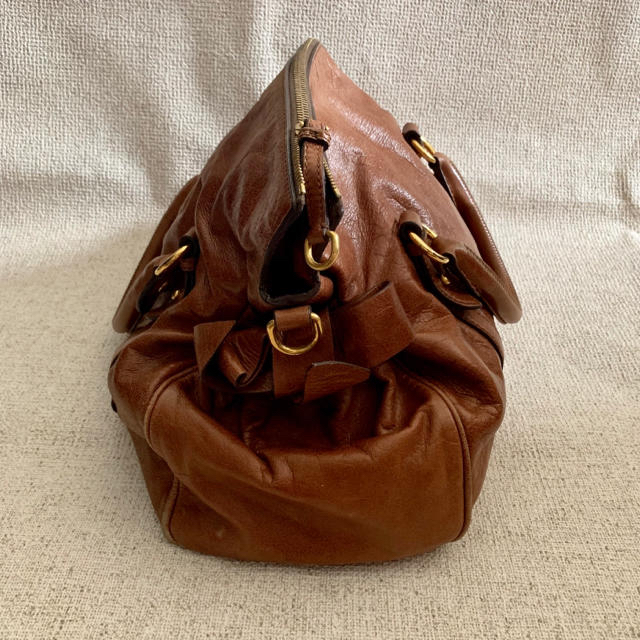 miumiu(ミュウミュウ)のmiumiu ミュウミュウ　 リボン ハンドバッグ ショルダーバッグ レディースのバッグ(ショルダーバッグ)の商品写真