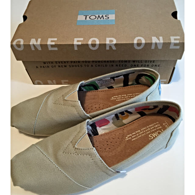 TOMS(トムズ)のTOMS スリッポン レディースの靴/シューズ(スリッポン/モカシン)の商品写真