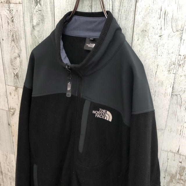 THE NORTH FACE(ザノースフェイス)の【海外限定】ノースフェイス　フリース　メンズL メンズのジャケット/アウター(ブルゾン)の商品写真