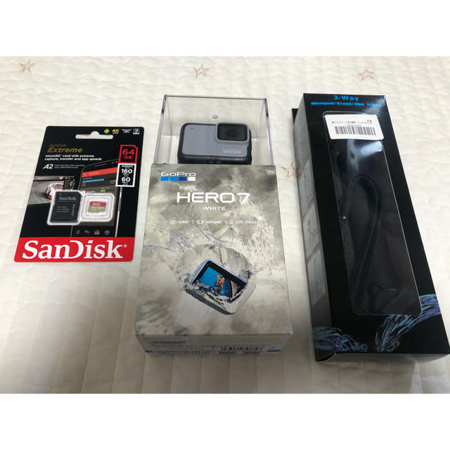 ビデオカメラ週末限定価格　GoPro HERO7 White  新品未開封