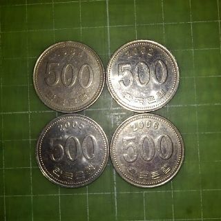 韓国500ウォン硬貨×４枚(1984・2002・2005・2006年各１枚)(貨幣)