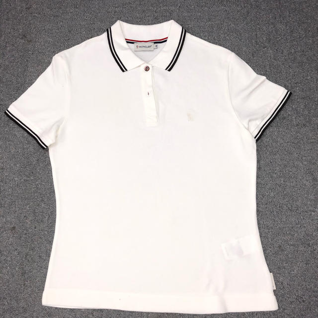 MONCLER(モンクレール)の処分価格 モンクレール ポロシャツ  サイズM レディースのトップス(ポロシャツ)の商品写真