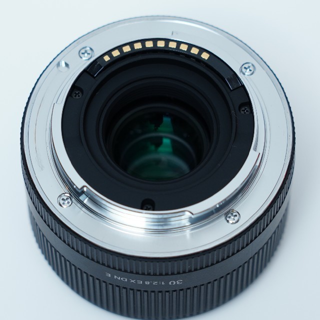 SIGMA(シグマ)のSIGMA シグマ 30mm f2.8 EX DN SONY ソニー スマホ/家電/カメラのカメラ(レンズ(単焦点))の商品写真