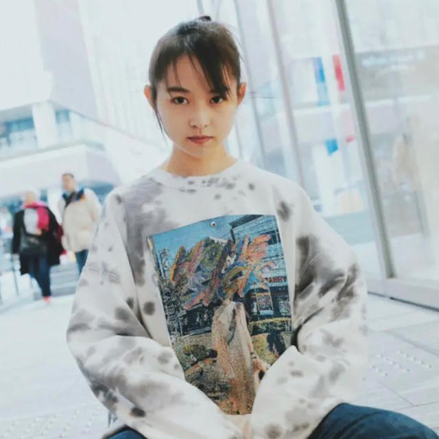 送料無料 ギフト 伊藤万理華homesick タイダイスウェット アイドルグッズ
