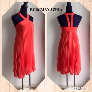 ビーシービージーマックスアズリア(BCBGMAXAZRIA)のBCBG MAXAZRIAワンピース(ひざ丈ワンピース)