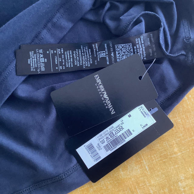 Emporio Armani(エンポリオアルマーニ)の新品タグ付!エンポリオ・アルマーニ ダークネイビー クルーネックTシャツ M メンズのトップス(Tシャツ/カットソー(半袖/袖なし))の商品写真