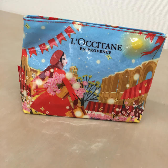 L'OCCITANE(ロクシタン)の新品未使用　ロクシタン　ポーチ レディースのファッション小物(ポーチ)の商品写真
