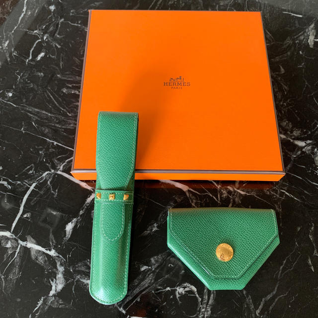 HERMES コインケースとペンケース　お揃いのグリーン