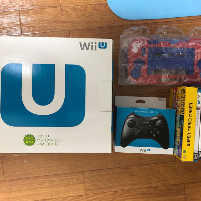 WiiU ファミリープレミアムセット　ゲームソフト6本　プロコン　他