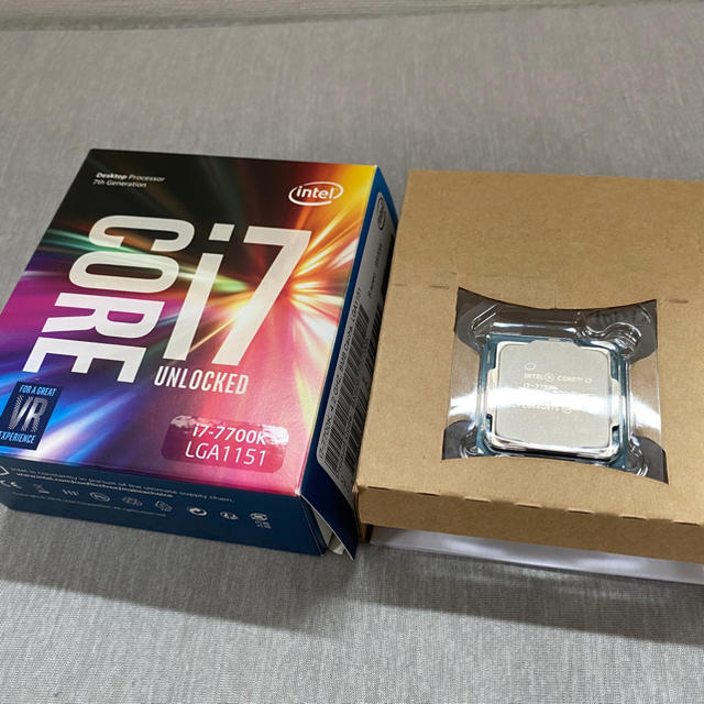 美品！Intel core i7 7700K LGA1151 箱パケあり