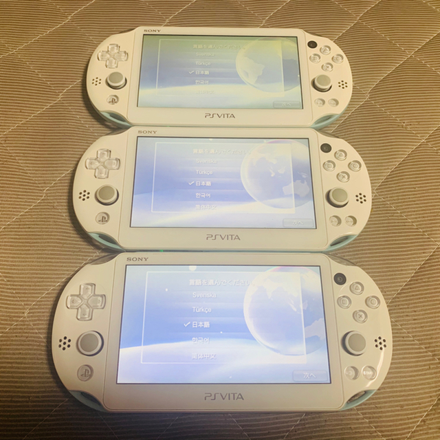 PlayStation Vita(プレイステーションヴィータ)の専用　出品 エンタメ/ホビーのゲームソフト/ゲーム機本体(携帯用ゲーム機本体)の商品写真