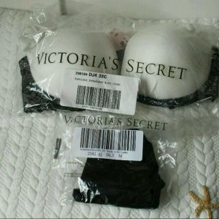 ヴィクトリアズシークレット(Victoria's Secret)のヴィクトリアズシークレット♡新品未使用(ブラ&ショーツセット)