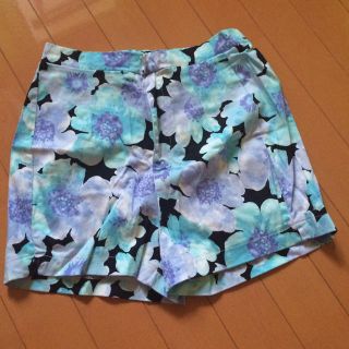 グレイル(GRL)の花柄ショートパンツ(ショートパンツ)