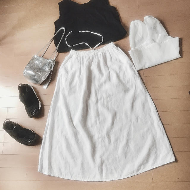 MUJI (無印良品)(ムジルシリョウヒン)の麻100% リネン 無印 ロングスカート  ミモレ マキシスカート 白 ホワイト レディースのスカート(ロングスカート)の商品写真
