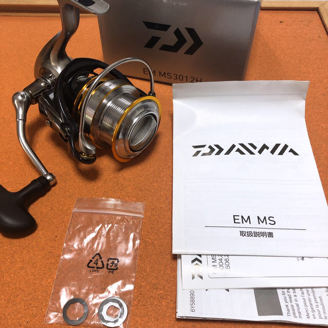 Daiwa EMMS 3012H スピニングリール【16日までの出品】