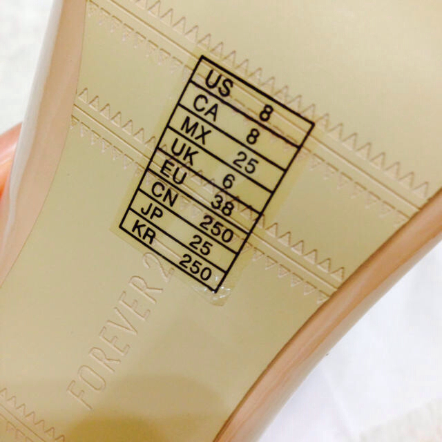 FOREVER 21(フォーエバートゥエンティーワン)のF21♡ピンクベージュのハイヒール レディースの靴/シューズ(ハイヒール/パンプス)の商品写真