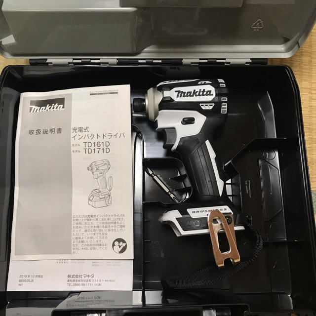 Makita(マキタ)のマキタ　インパクトドライバー　TD171D ホワイト　新品！ スポーツ/アウトドアの自転車(工具/メンテナンス)の商品写真