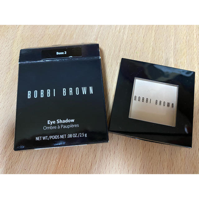 BOBBI BROWN(ボビイブラウン)のボビィブラウン　アイシャドウ　02ボーン⭐︎美品 コスメ/美容のベースメイク/化粧品(アイシャドウ)の商品写真