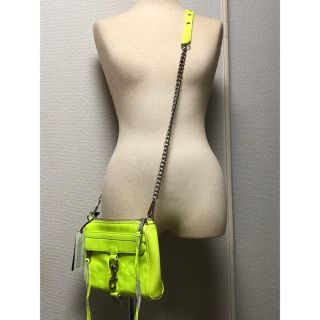 レベッカミンコフ(Rebecca Minkoff)の未使用タグ付　レベッカミンコフ　ネオン　イエロー　ショルダーバッグ　値下げ(ショルダーバッグ)