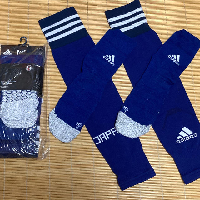 adidas(アディダス)のサッカー日本代表　オーセンティックソックス スポーツ/アウトドアのサッカー/フットサル(ウェア)の商品写真