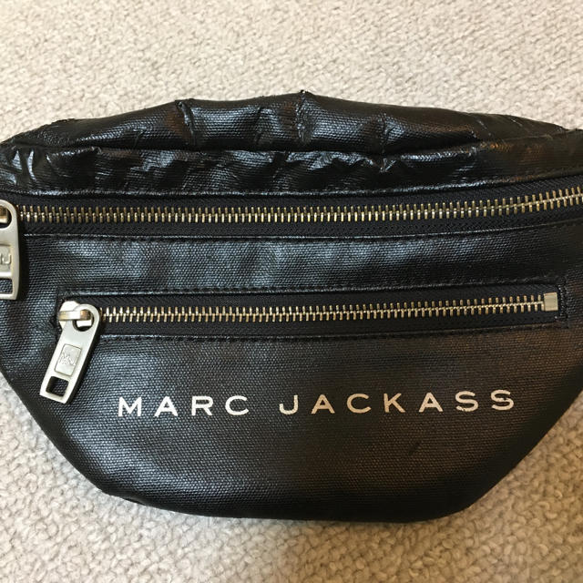 MARC BY MARC JACOBS(マークバイマークジェイコブス)の【値下げ中！】マークバイジェイコブス　ボディバッグ レディースのバッグ(ボディバッグ/ウエストポーチ)の商品写真