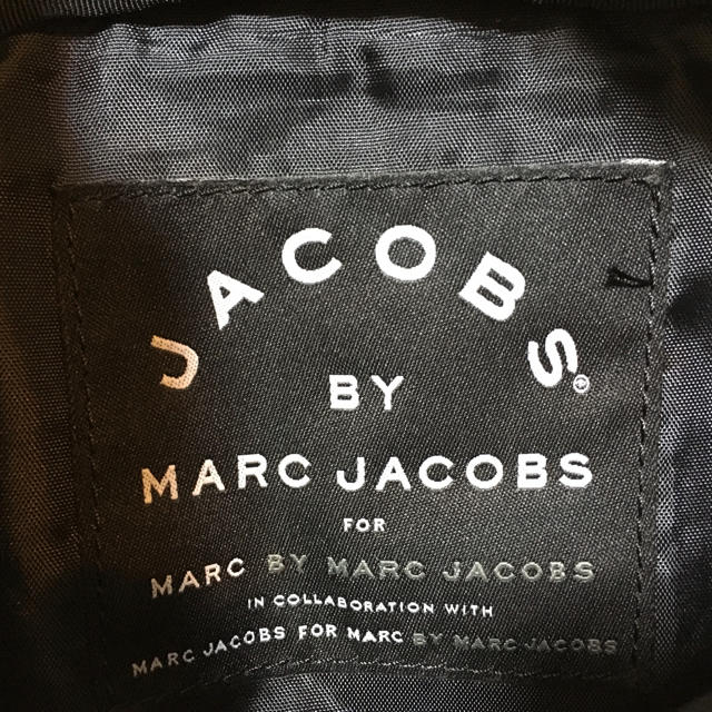 MARC BY MARC JACOBS(マークバイマークジェイコブス)の【値下げ中！】マークバイジェイコブス　ボディバッグ レディースのバッグ(ボディバッグ/ウエストポーチ)の商品写真