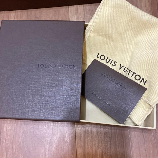 LOUIS VUITTON(ルイヴィトン)のレイユール　ヴェルニ　ヴィトン　チャーム　コインケース レディースのファッション小物(財布)の商品写真