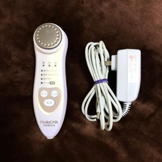 ヒタチ(日立)のHITACHI ハダクリエ ホット&クール CM-N3000(W)(フェイスケア/美顔器)