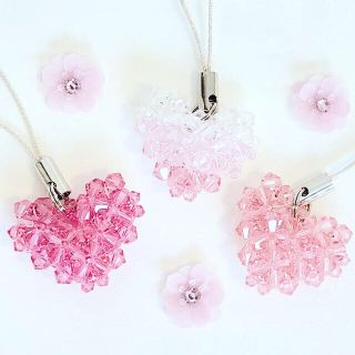 スワロフスキー(SWAROVSKI)の♡専用♡ 【スワロフスキー】 ビーズのハート♡ストラップ 3個(キーホルダー/ストラップ)