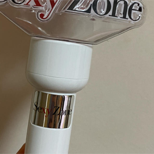 Sexy Zone(セクシー ゾーン)のSexyZone 薔薇　ペンライト　2012 エンタメ/ホビーのタレントグッズ(アイドルグッズ)の商品写真