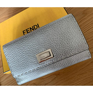 フェンディ(FENDI)のFENDI ピーカブー　財布(財布)