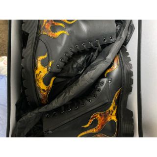 vetements ファイヤーパターンブーツ