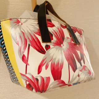 マルニ(Marni)のマルニ　Marni フラワーカフェ　PVCトートバッグ(トートバッグ)