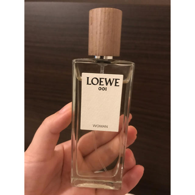 LOEWE(ロエベ)のロエベ　woman 001 コスメ/美容の香水(香水(女性用))の商品写真