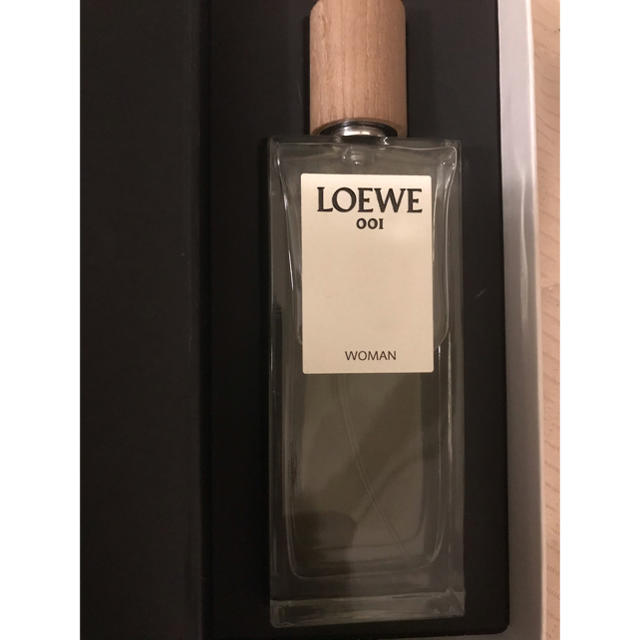 LOEWE(ロエベ)のロエベ　woman 001 コスメ/美容の香水(香水(女性用))の商品写真