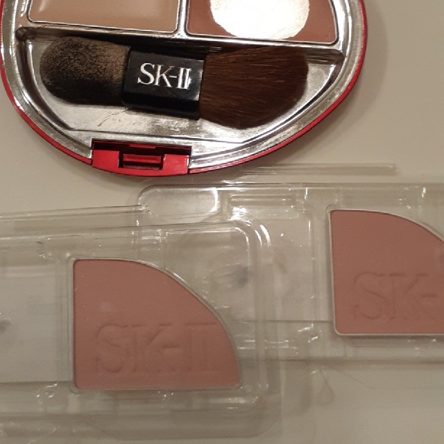 SK-II(エスケーツー)のSK-II チーク　クリアビューティーブラッシャー　2個　11ラブリー コスメ/美容のベースメイク/化粧品(チーク)の商品写真