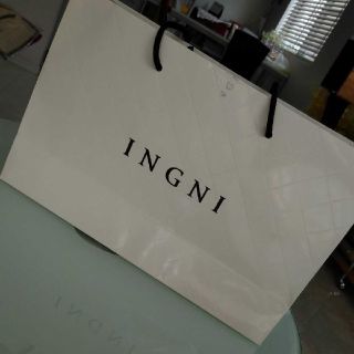 イング(INGNI)のsa様専用【新品】INGNI ショッパー　紙袋　二枚(ショップ袋)