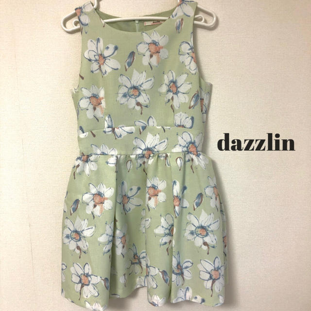 dazzlin(ダズリン)のdazzlin ダズリン　花柄　ワンピース　レディースワンピース レディースのワンピース(ひざ丈ワンピース)の商品写真