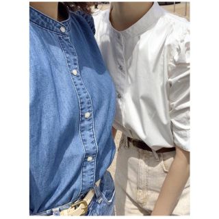 マウジー(moussy)のmoussy GATHER SLEEVE DENIM BLOUSE(シャツ/ブラウス(半袖/袖なし))