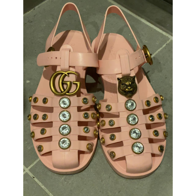 Gucci(グッチ)のGUCCI ラバーサンダル　ビジューサンダル レディースの靴/シューズ(サンダル)の商品写真