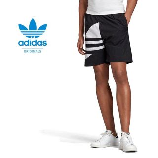 アディダス(adidas)のアディダス オリジナルス  ビックロゴ ショートパンツ Mサイズ(ショートパンツ)