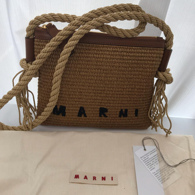 Marni(マルニ)の【新品】マルニ　かごバッグ　ショルダーバッグ レディースのバッグ(かごバッグ/ストローバッグ)の商品写真