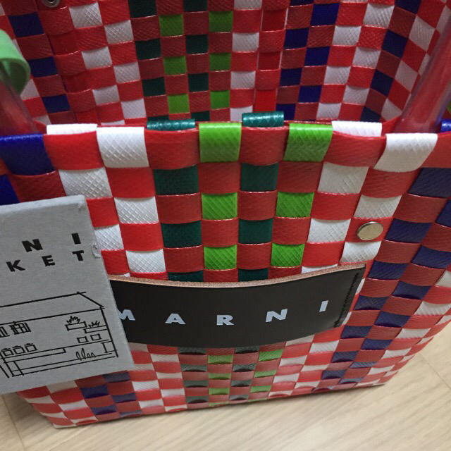 Marni(マルニ)のMARNI マルニフラワーカフェ ピクニックバッグ ミニ レディースのバッグ(かごバッグ/ストローバッグ)の商品写真