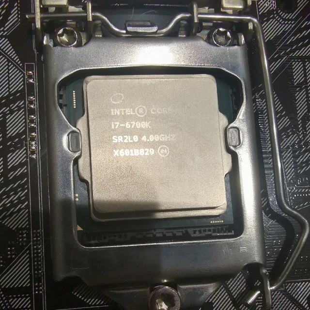 Intel CORE I7 6700Kスマホ/家電/カメラ