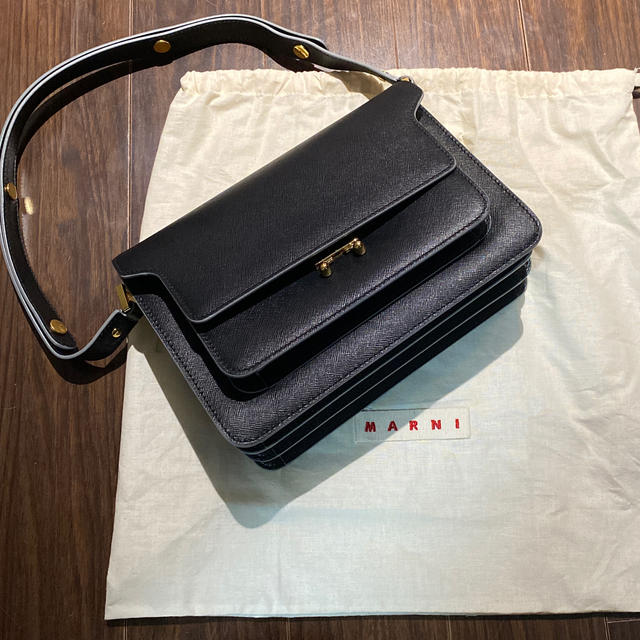 新しいブランド Marni 美品 正規 マルニ トランク - ショルダーバッグ