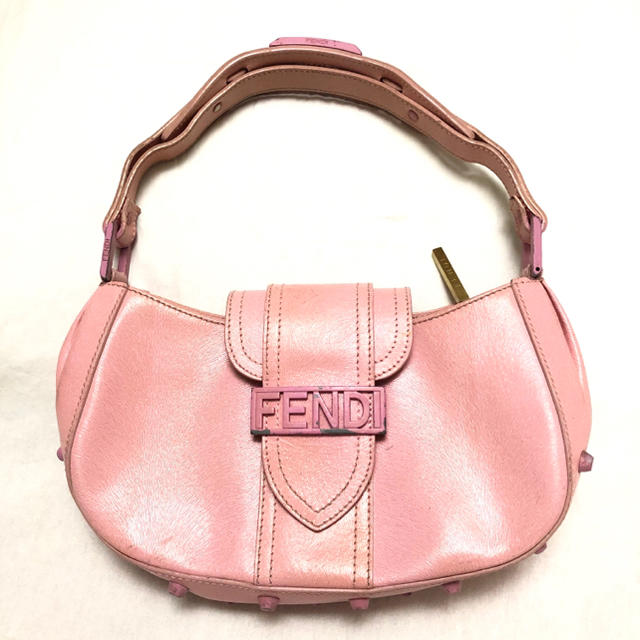 希少！　FENDI / フェンディ　ピンクスタッズハンドバッグ