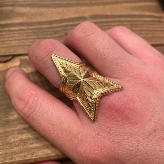 goro's(ゴローズ)のコディサンダーソン　Cody  Depp Star ゴローズ　18k  メンズのアクセサリー(リング(指輪))の商品写真