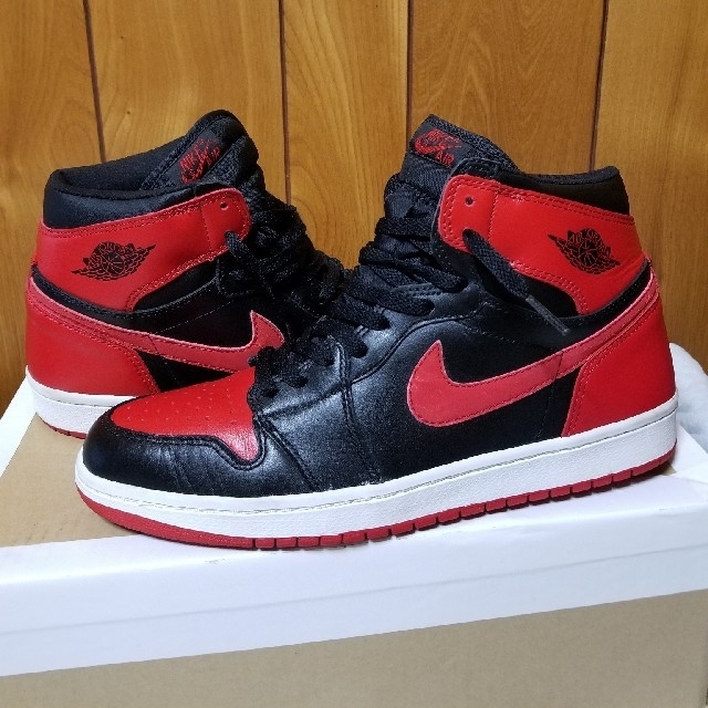 スニーカーNIKE AIR JORDAN 1 retro bred 2001　28cm