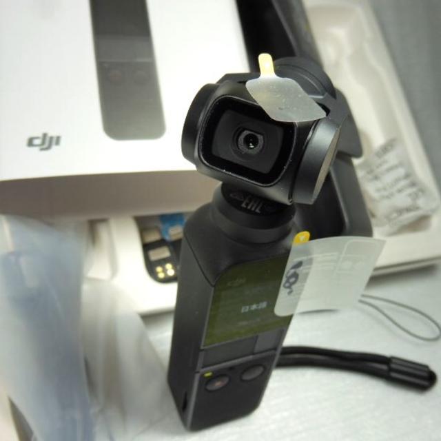 GoPro(ゴープロ)のジンバル一体型ビデオカメラ DJI OSMO Pocket  スマホ/家電/カメラのカメラ(ビデオカメラ)の商品写真